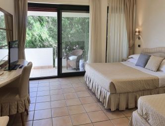 Camera Quadrupla Standard